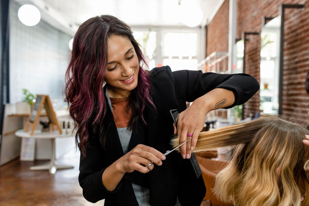 How to Choose a Hairstylist in Boca Raton